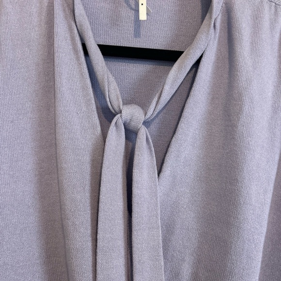 Anthropologie Women’s Lavender Crisscross Sweater Top Sz Medium - Picture 4 of 8
